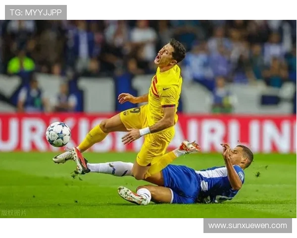 加维与莱万多夫斯基搭档表现稳健，进攻组合持续提升