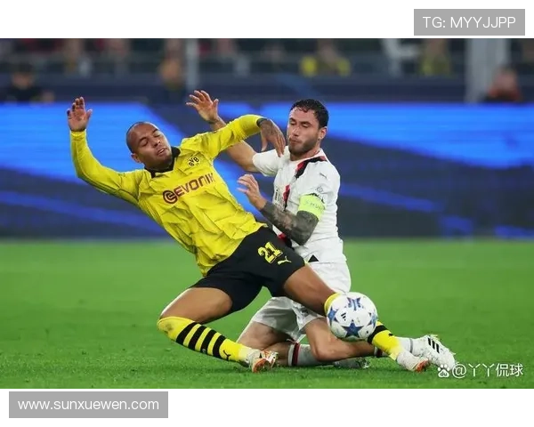 多特蒙德防守问题反复出现,稳定性面临考验 多特蒙德防守问题反复出现,稳定性面临考验